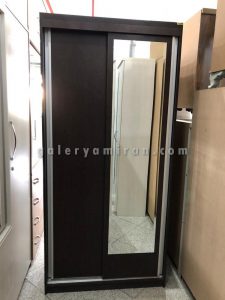 رختکن عرض ۹۰ عمق۴۰ ارتفاع ۱۹۰ درب ریلی دارای رنگ بندی