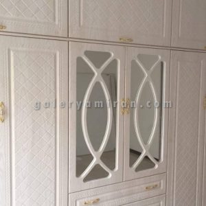 کمد دیواری سفارش مشتری عرض۳متر ارتفاع ۲۷۰ وکیوم ممبران دارای رنگ بندی و ۲سال ضمانت